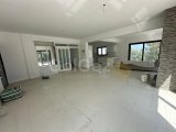 GİRNE/ÇATALKÖYDE 5+2 SATILIK VİLLA