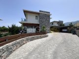 GİRNE/ÇATALKÖY'DE SATILIK 3+1 VİLLA