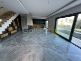 GİRNE/EDREMİT'TE EŞSİZ GÜZELLİKTE SATILIK 4+1 VİLLALAR
