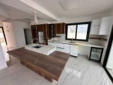 GİRNE/ESENTEPENİN EN PRESTİJLİ BÖLGESİNDE SATILIK 4+1 VİLLALAR