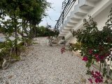GİRNE/ESENTEPEDE SATILIK ÖZEL HAVUZLU 3+1 VİLLA
