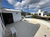 GİRNE MERKEZDE SATILIK 4+1 ÖZEL YAPIM LÜKS VİLLA