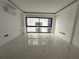 GİRNE OSCAR OTEL BÖLGESİNDE HAVUZLU LÜKS SİTEDE SATILIK 2+1 DAİRE