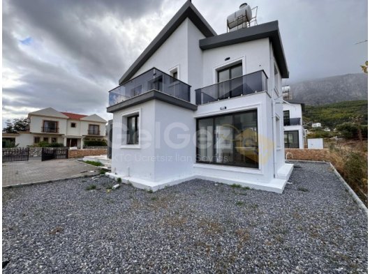 GİRNE/LAPTA'DA SATILIK 3+1 SIFIR VİLLA