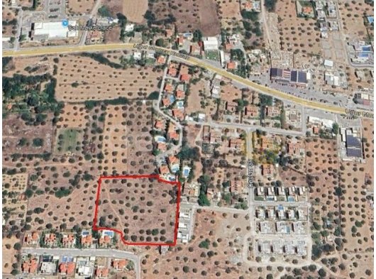 GİRNE/OZANKÖY'DE SATILIK İMARLI ARSA