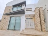 LEFKOŞA/YENİKENT'TE SATILIK 4+2 HAVUZLU İKİZ VİLLA