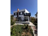 iskele denize yakın triplex villa eşyalı
