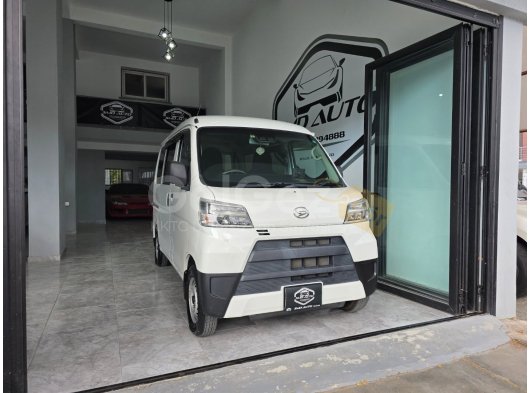 DAIHATSU HIJET SALON