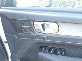 VOLVO XC40 B4