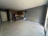 GİRNE/ALSANCAK ATAKARA MARKET BÖLGESİNDE SATILIK EŞYASIZ 2+1 DAİRE