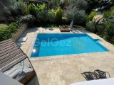 GİRNE/ALSANCAK HASAN UZUN PETROL BÖLGESİNDE SATILIK HAVUZLU 4+1 VİLLA