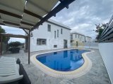 GİRNE/ALSANCAK ESCAPE PLAJI BÖLGESİNDE KİRALK 4+1 HAVUZLU VİLLA