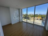 GİRNE/DOĞANKÖY'DE HAVUZLU SİTEDE SATILIK 2+1 DAİRE
