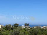 GİRNE/DOĞANKÖY'DE HAVUZLU SİTEDE SATILIK 2+1 DAİRE
