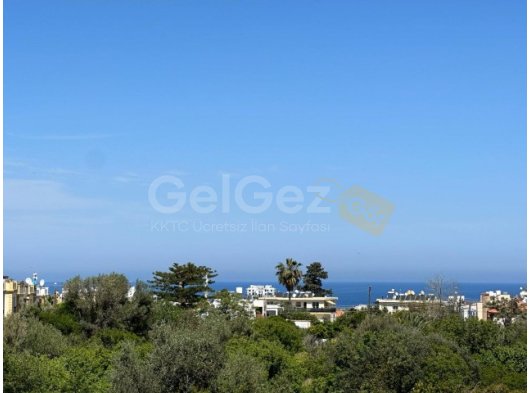 GİRNE/DOĞANKÖY'DE HAVUZLU SİTEDE SATILIK 2+1 DAİRE