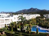 GİRNE/ESENTEPE SUN VALEY'DE SATILIK 3+1 VİLLA