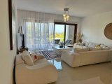GİRNE/ESENTEPE SUN VALEY'DE SATILIK 3+1 VİLLA