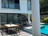 GİRNE/OZANKÖY'DE SATILIK 4+1 VİLLA