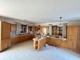 GİRNE CİKLOS BÖLGESİNDE MÜSTAKİL 5+1 VİLLA