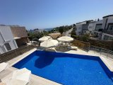 GİRNE/ALSANCAK'TA SATILIK DENİZ MANZARALI 4+1 VİLLA