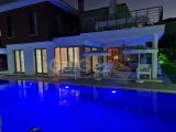 GİRNE/ALSANCAK'TA SATILIK DENİZ MANZARALI 4+1 VİLLA