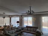 GİRNE/ALSANCAK'TA SATILIK DENİZ MANZARALI 4+1 VİLLA