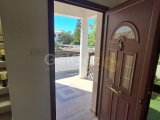 GİRNE/ÇATALKÖY'DE SATILIK BAHÇELİ 3+1 VİLLA