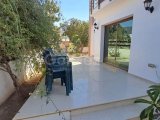 GİRNE/ÇATALKÖY'DE SATILIK BAHÇELİ 3+1 VİLLA