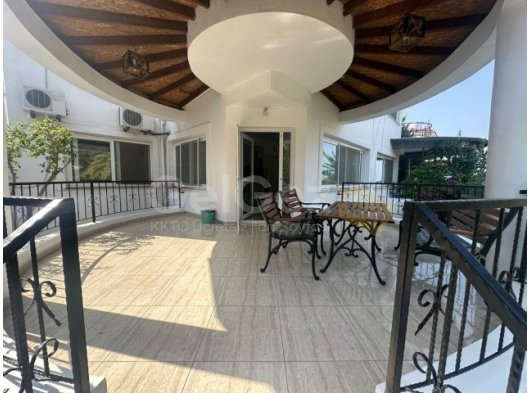 GİRNE/LAPTA HAVUZLU SİTEDE KİRALIK BAHÇELİ 3+1 DAİRE