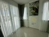 GİRNE/LAPTA'DA OTELLER BÖLGESİNDE KİRALIK 3+1 VİLLA