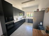 GİRNE/OZANKÖY'DE SATILIK 4+1 TEK KATLI SATILIK BUNGALOV