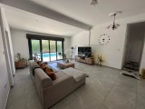 GİRNE/OZANKÖY'DE SATILIK 4+1 TEK KATLI SATILIK BUNGALOV