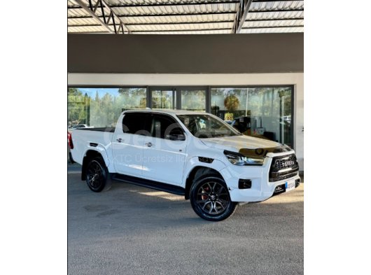 TOYOTA HILUX GR SPORT