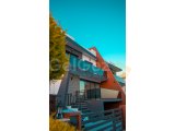 iskele triplex villa havuzlu denıze yakın