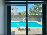 iskele triplex villa havuzlu denıze yakın