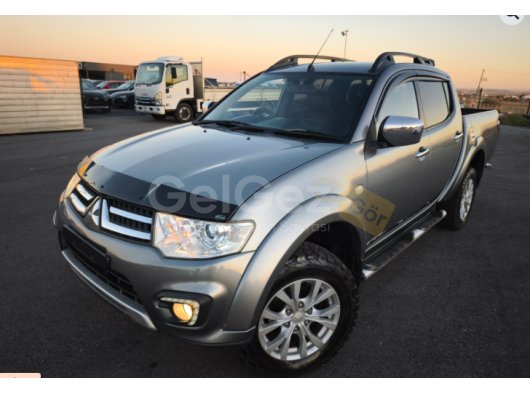 2015 Model Otomatik Mitsubishi L 200