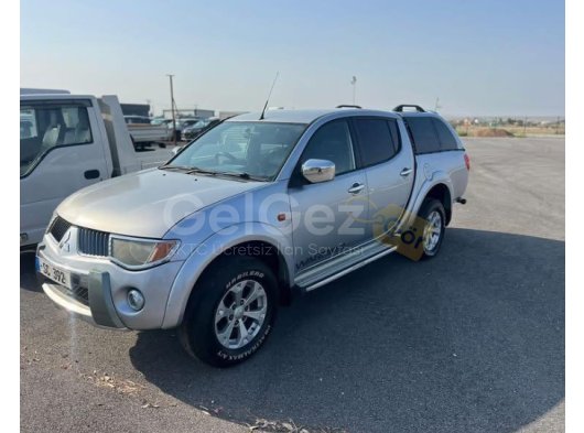 2010 Model Otomatik Mitsubishi L 200