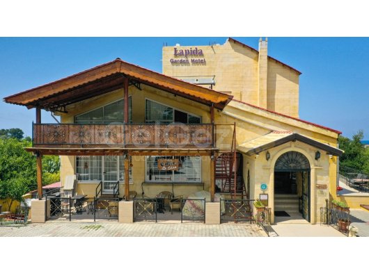 Gelin ve yalnızca bu eşsiz butik otelin sunabileceği özel şımartmanın tadını çıkarın.