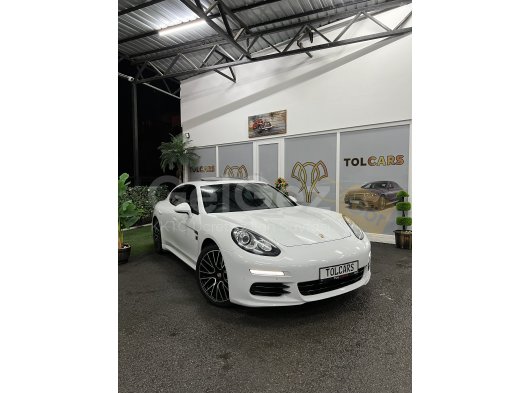 PORSCHE PANAMERA S