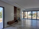 Girne Çatalköy Süper Lüks Yüzme Havuzlu Villa 3+1