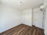 Girne Alsancak’ta, Gözde Sitede, Necat British Koleji’ne Yürüme Mesafesinde Satılık 2+1 Bahçeli Daire!