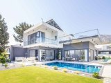 Girne Alsancak Bölgesinde Muhteşem Konumda Satılık Lüks 4 Yatak Odalı, Solar Sistemli Villa