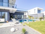 Girne Alsancak Bölgesinde Muhteşem Konumda Satılık Lüks 4 Yatak Odalı, Solar Sistemli Villa