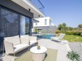Girne Alsancak Bölgesinde Muhteşem Konumda Satılık Lüks 4 Yatak Odalı, Solar Sistemli Villa