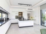 Girne Alsancak Bölgesinde Muhteşem Konumda Satılık Lüks 4 Yatak Odalı, Solar Sistemli Villa