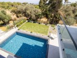 Girne Alsancak Bölgesinde Muhteşem Konumda Satılık Lüks 4 Yatak Odalı, Solar Sistemli Villa