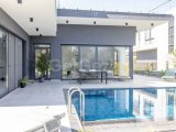 Girne Alsancak Bölgesinde Muhteşem Konumda Satılık Lüks 4 Yatak Odalı, Solar Sistemli Villa