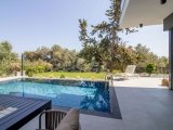 Girne Alsancak Bölgesinde Muhteşem Konumda Satılık Lüks 4 Yatak Odalı, Solar Sistemli Villa