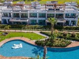 Maldive Homes + Özel 3 Yatak Odalı Lüks Zemin Kat Daire + Ortak Yüzme Havuzları, Beyaz Eşya, Klima + Restoran + Spa ve Spor Salonu