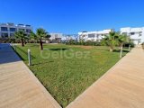 GİRNE BAHÇELİ'DE DENİZ MANZARALI SATILIK 1+1 DAİRE!